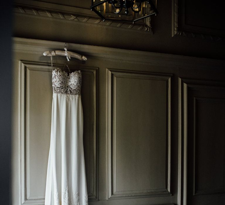 Illusion Back Martina Liana Bridal Gown | Modern Hall London | Beatrici Photography