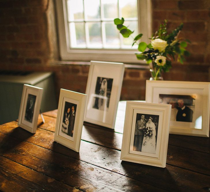 Family Portraits Wedding Decor | S6 Photography