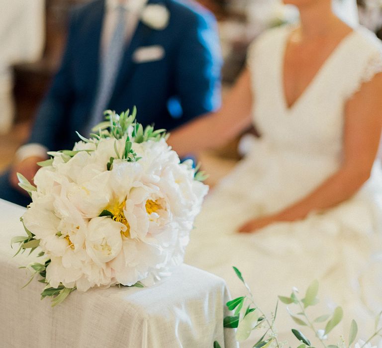 Wedding Ceremony | Bride in Monique L'Huillier Skirt, Bridal Separates | Groom in Light Blue Baldessarini Suit | Linda Nari Photography