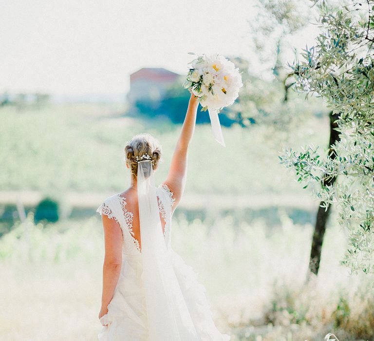 Bride in Monique L'Huillier Skirt, Bridal Separates | Linda Nari Photography