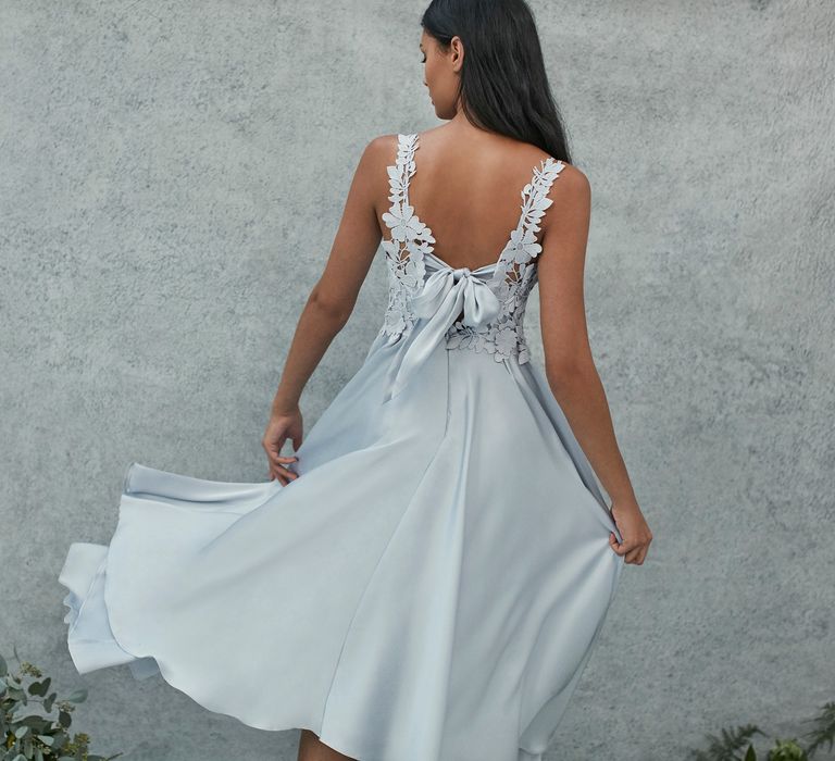 <a href="https://www.coast-stores.com/p/janie-lace-midi-dress/1875141?utm_source=Rock_my_wedding&utm_medium=social&utm_campaign=blog_post&utm_content=janiedress" rel="noopener" target="_blank">Jani Lace Midi Dress</a> by Coast