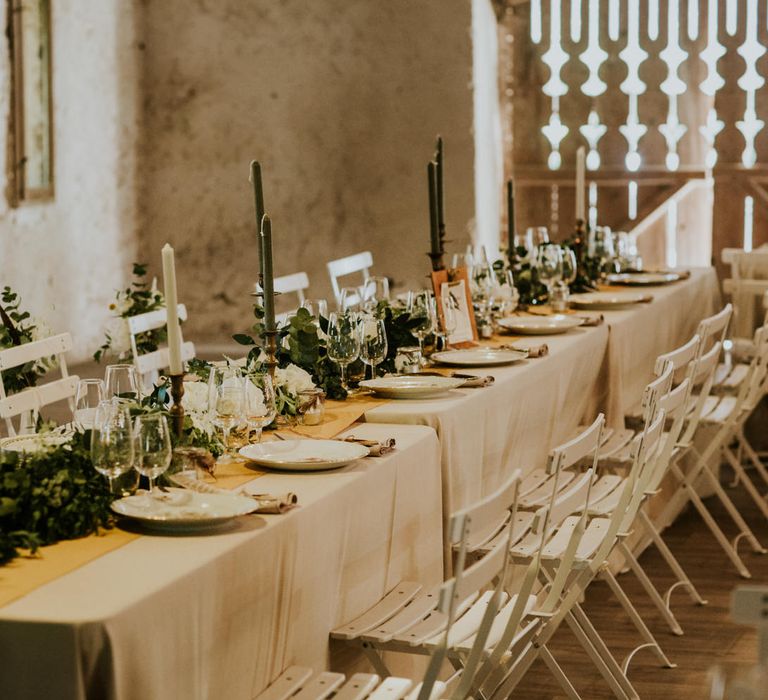 Elegant Tablescape | Greenery Table Runner | Chic Rustic French Wedding at Le Morimont Styled by Féelicité | Photography by Chloe