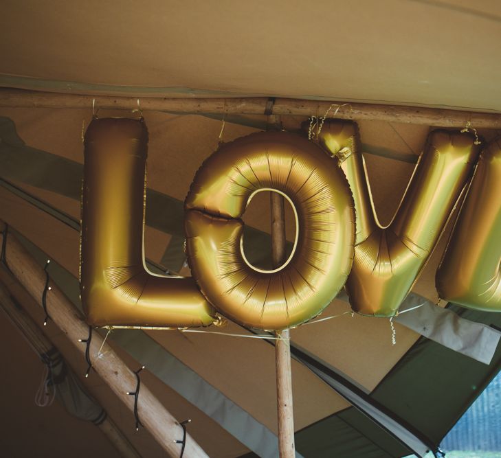 Gold Foil LOVE Balloons | Maryanne Weddings Photography