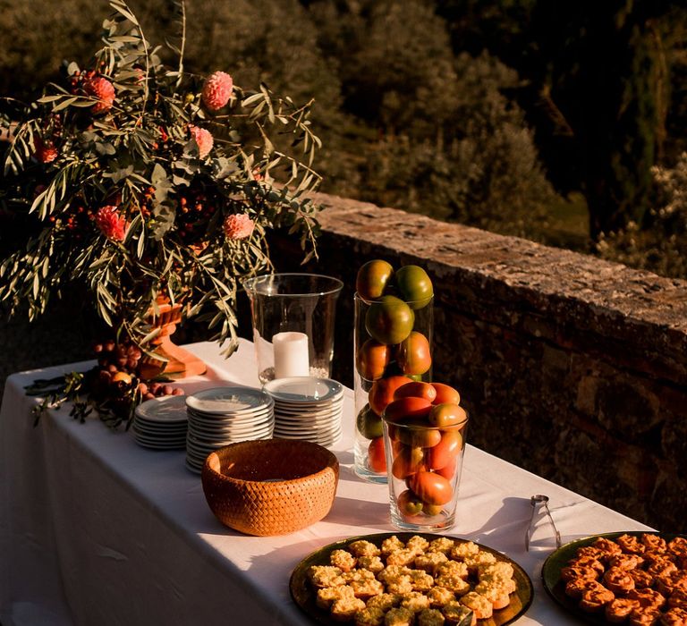 Festoon Light Outdoor Reception | Destination Wedding at Pienza, Italy | Nordica Photography