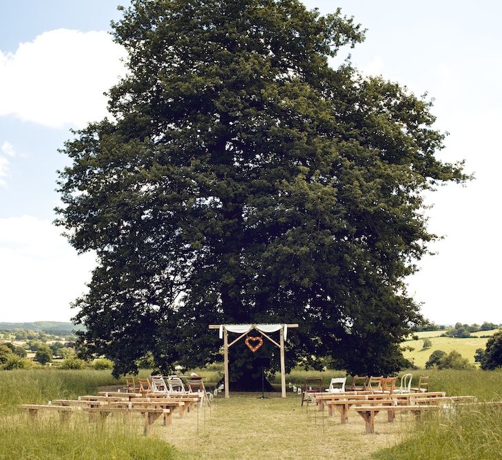 Outdoor Wedding Ceremony | Vintage Weddings Photography