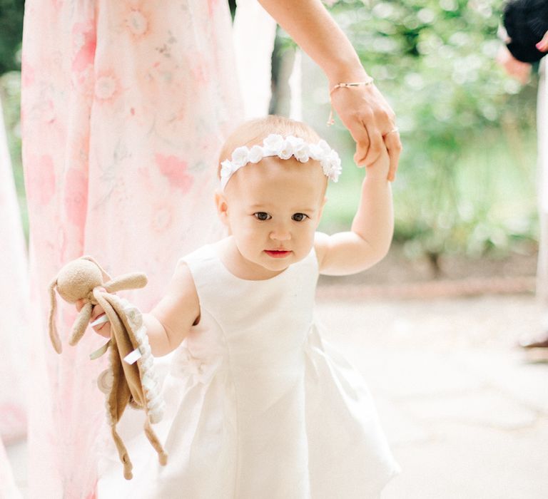 Flower Girl | Image by <a href="https://www.mandjphotos.com/" target="_blank">M&J Photography</a>