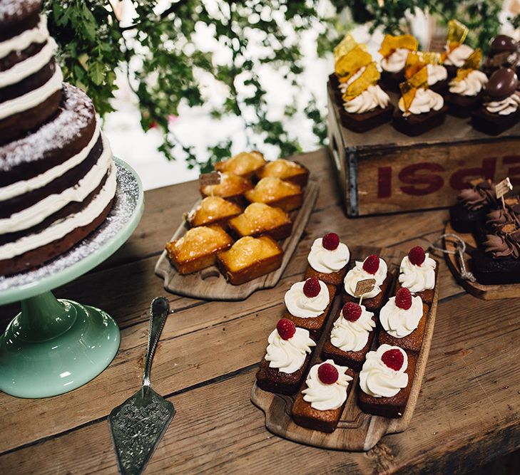 Red Gingham Bakery Desset Table