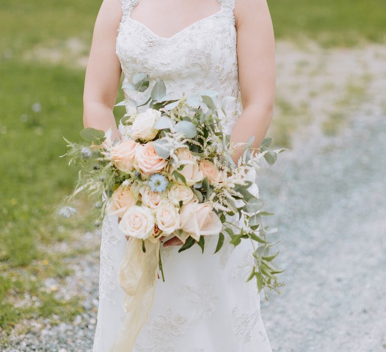 Bride in Brautmode Stern Wedding Dress