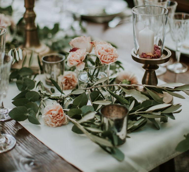 Elegant Tablescape | Tuscan Wedding Planned by Romeo & Juliet Weddings | D&A Photography | Ben Walton Films