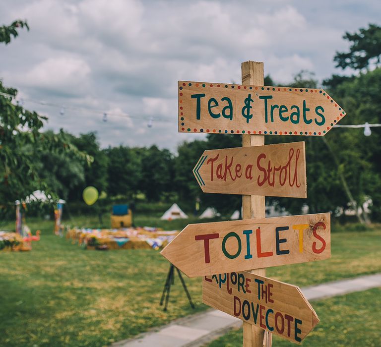 Wooden Signage For Wedding // Image By Story + Colour