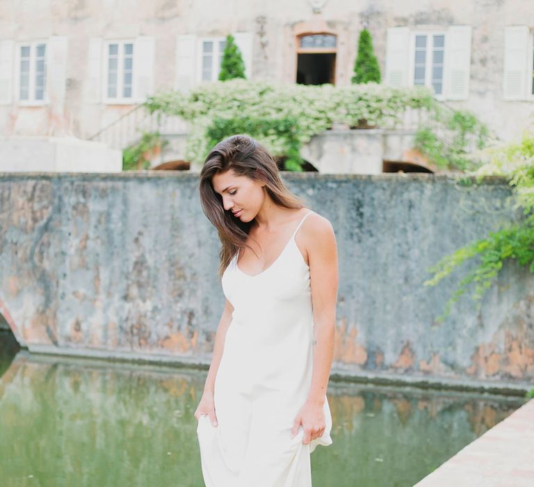 Bride ein Charlie Break Gown | Greenery on the French Riviera | Purewhite Photography | D'amour et de deco Styling