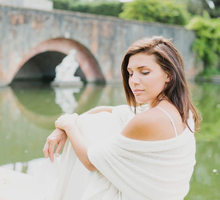 Bride in Charlie Brear Gown & Cashmere Wrap | Greenery on the French Riviera | Purewhite Photography | D'amour et de deco Styling