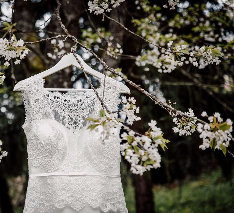 Lace Wedding Dress | Paul & Nanda Photography