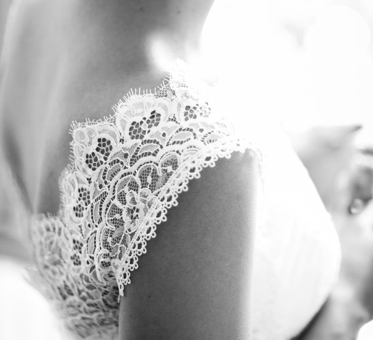 Bride in Lace Wedding Dress | Paul & Nanda Photography