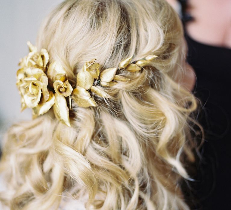 Wavy Bridal Hair with Gold Hair Accessory | Classic Wedding at Trafalgar Tavern, Greenwich, London | Ann-Kathrin Koch Photography