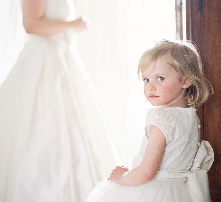 Flower Girl | Wedding Morning Bridal Party Preparations | Classic Wedding at Trafalgar Tavern, Greenwich, London | Ann-Kathrin Koch Photography