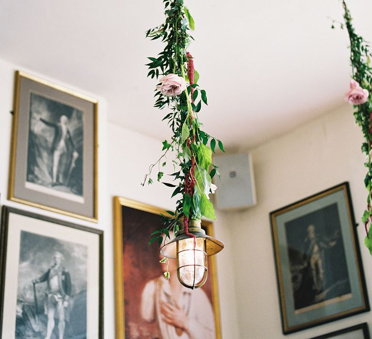 Floral Covered Light Flex | Classic Wedding at Trafalgar Tavern, Greenwich, London | Ann-Kathrin Koch Photography