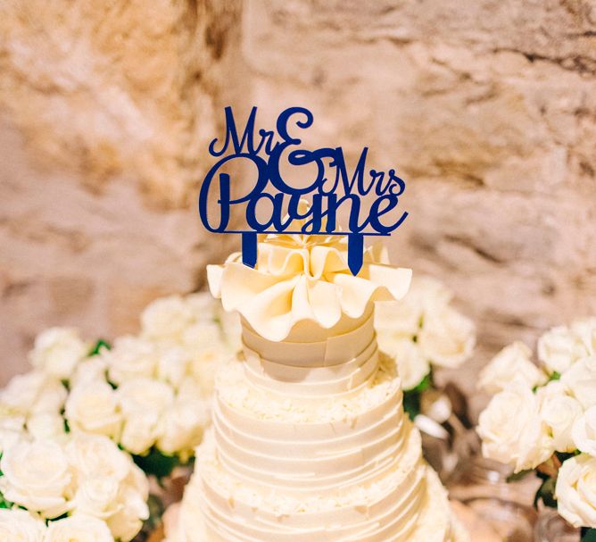 M&S Wedding Cake | Image by <a href="https://sarahjaneethan.co.uk/portfolio/" target="_blank">Sarah Jane Ethan</a>