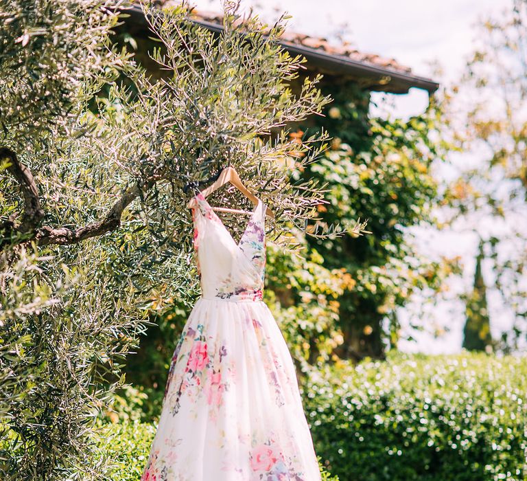 Charlotte Balbier Untamed Love Floral Wedding Dress | Destination Wedding at Casa Cornacchi in Italy | Albert Palmer Photography