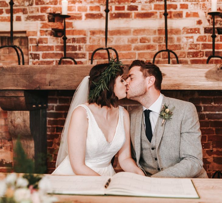 Hazel Gap Barn Wedding Mrs Umbels Flowers High Street Wedding Party Pear & Bear Photography