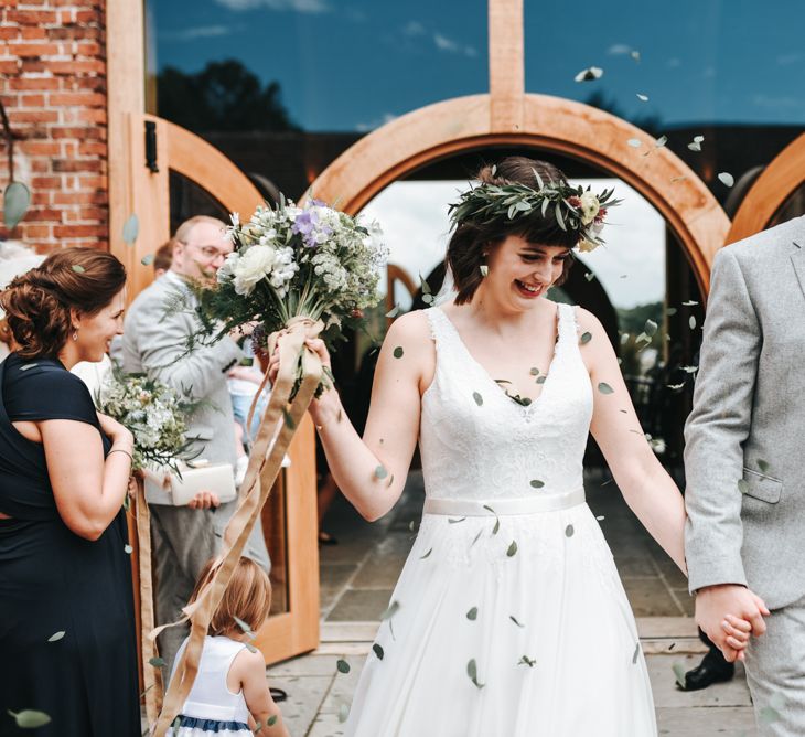 Hazel Gap Barn Wedding Mrs Umbels Flowers High Street Wedding Party Pear & Bear Photography