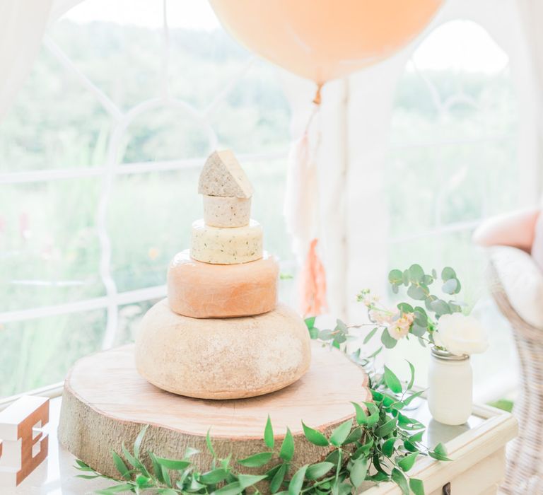 Cheese Tower Wedding Cake | Giant Balloon