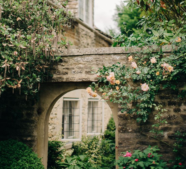 Outdoor Pastel Country Garden Wedding at Barnsley House in Cirencester | M and J Photography | Motion Farm Wedding Films