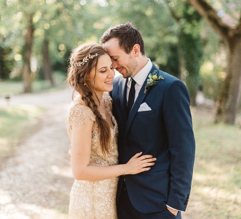 Stunning bride wears Amanda Wakeley