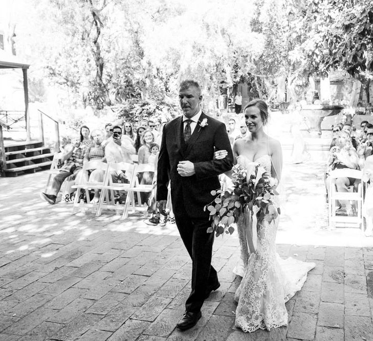 Bride in Essense Designs Wedding Dress | Outdoor Ceremony at Boojum Tree in Phoenix, Arizona | Lee Meek Photography