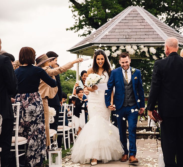 Bride & Groom Confetti Exit