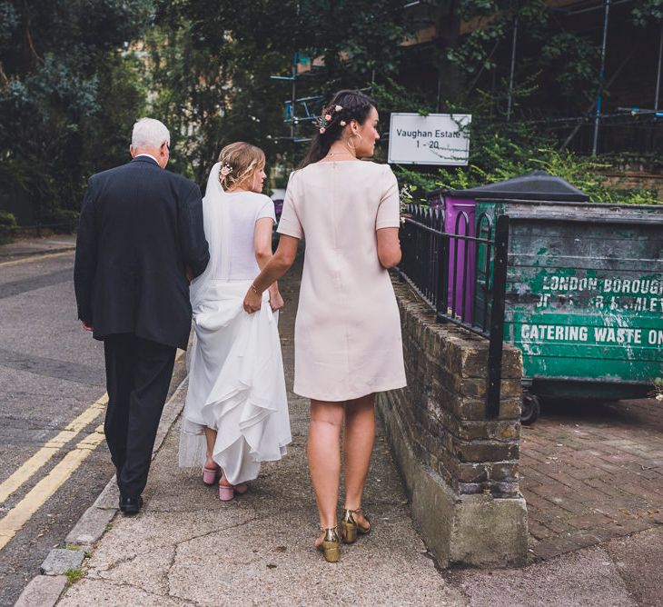 Bridesmaids In Pink Shift Dresses