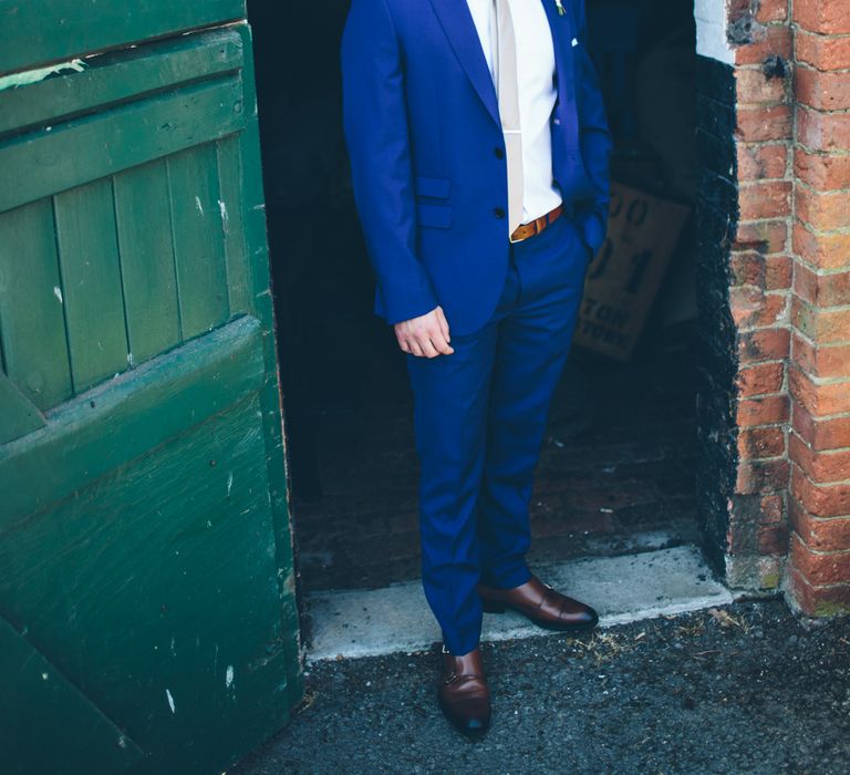 Vintage Inspired Wedding At Yeldersley Hall With Bride In Ronald Joyce And Styling By The Vintage House That Could Images By Roar Photography