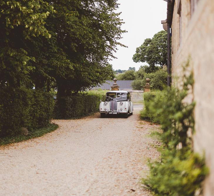 Vintage Wedding Car | Outdoor Ceremony at Sulgrave Manor Northamptonshire | Nicola Casey Photography