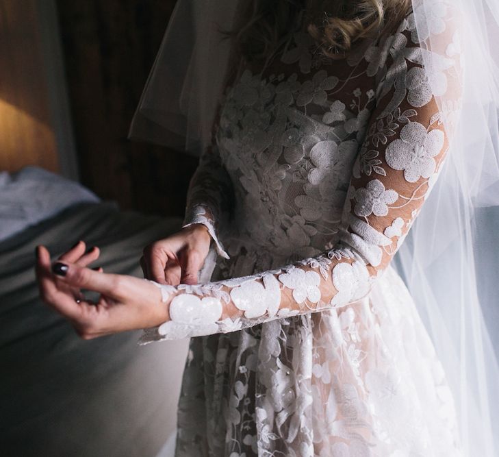 Getting Ready | Jesus Peiro | Morgan Davies Bridal | Soho Farmhouse | Robbins Photographic