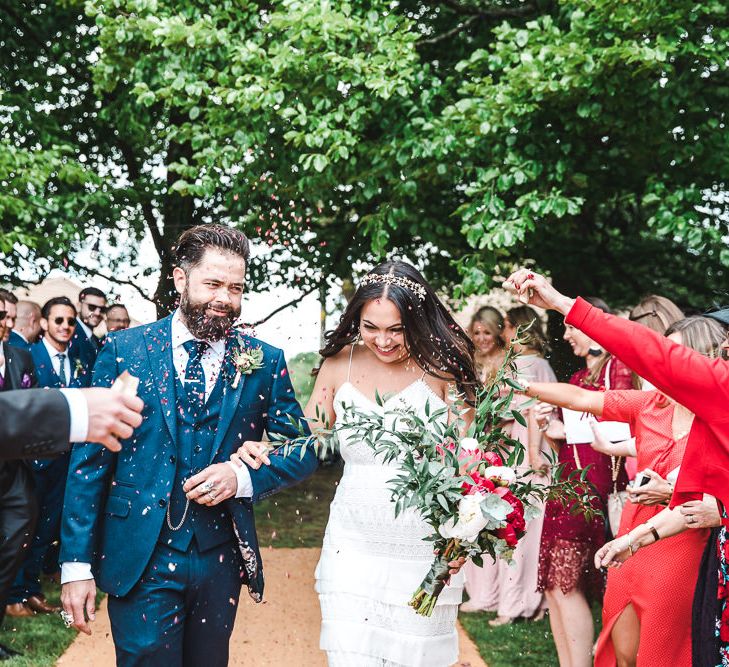 Confetti Moment | PapaKåta Sperry Tent at Chafford Park in Kent Countryside | Eve Dunlop Photography | Roost Film Co.