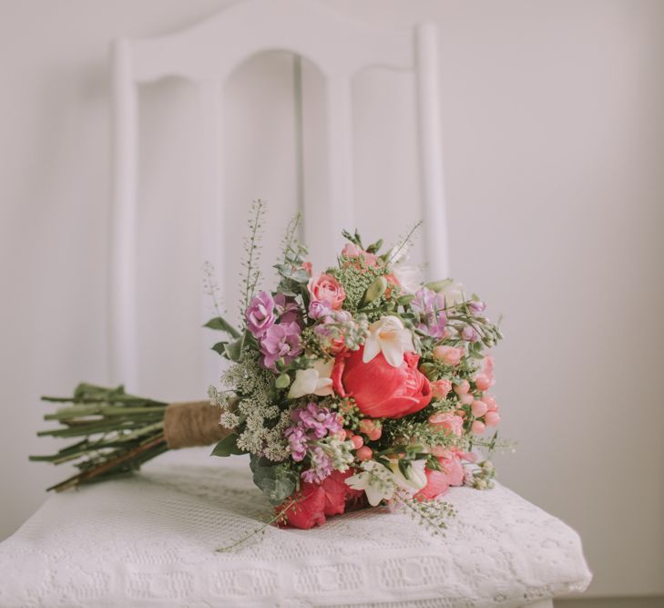 Florals by Rachel's Flowers, Cheshire | Owen House Wedding Barn | Image by Livi Edwards