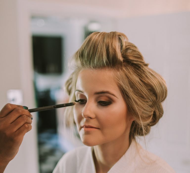 Getting ready | Owen House Wedding Barn | Cheshire | Image by Livi Edwards