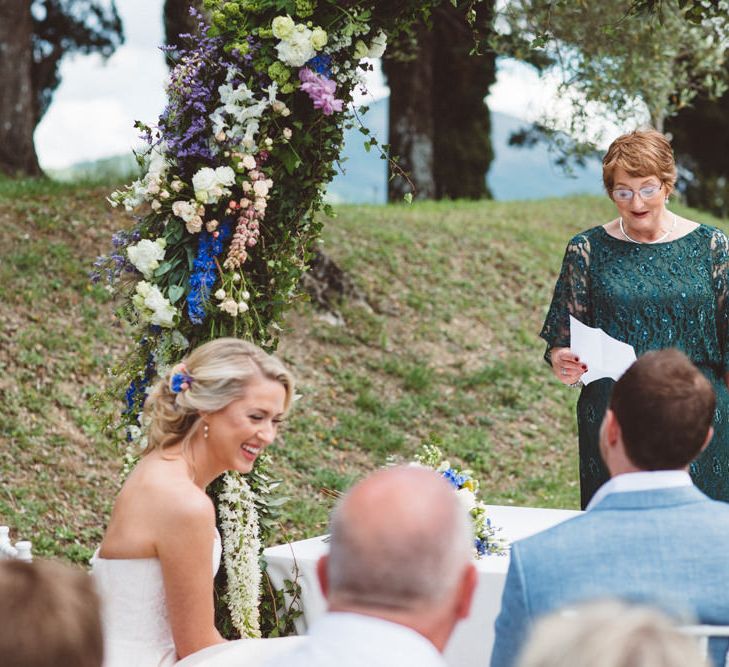 Wedding Reading | Outdoor Wedding at Borgo Bastia Creti in Italy | Paolo Ceritano Photography