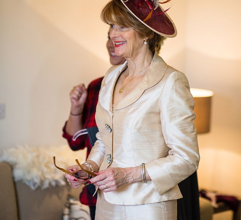 Bridal Preparations | Autumn Rustic Wedding at Curradine Barns | Jo Hastings Photography