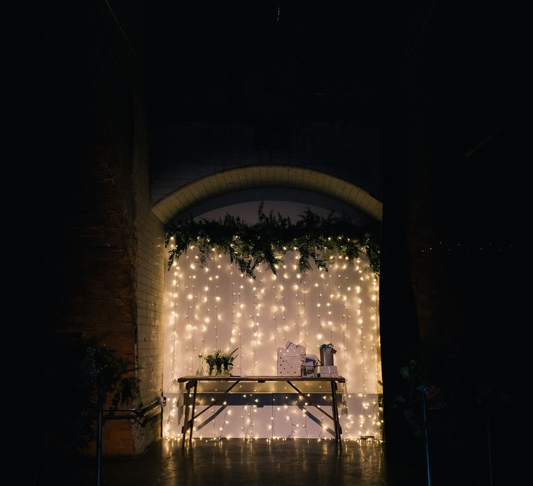 Fairy Light Backdrop | Stylish London Wedding at Kachette | Eclection Photography