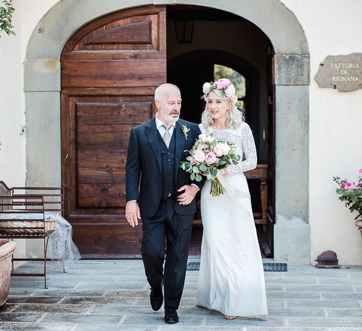 Boho Bride in Lace Rime Arodaky Olsen Gown & Flower Crown | Tuscany Wedding | Due su Due Photography