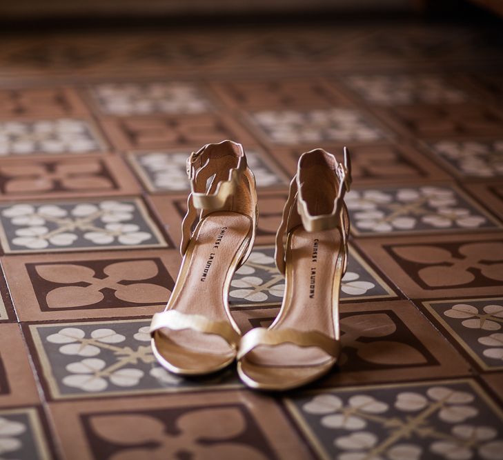 Chinese Laundry Gold Wedding Shoes | Tuscany Wedding | Due su Due Photography