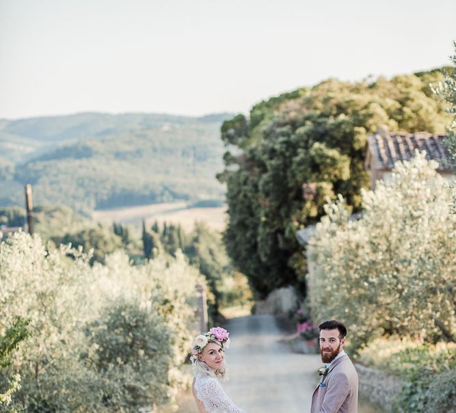 Boho Bride in Lace Rime Arodaky Olsen Gown & Flower Crown | Tuscany Wedding | Due su Due Photography