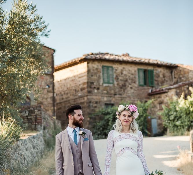 Boho Bride in Lace Rime Arodaky Olsen Gown & Flower Crown | Tuscany Wedding | Due su Due Photography