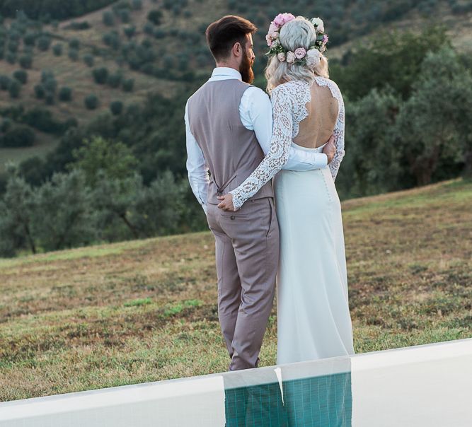 Boho Bride in Lace Rime Arodaky Olsen Gown & Flower Crown | Tuscany Wedding | Due su Due Photography