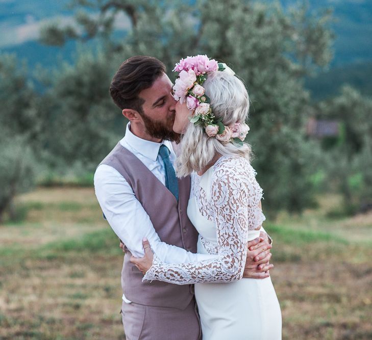 Boho Bride in Lace Rime Arodaky Olsen Gown & Flower Crown | Tuscany Wedding | Due su Due Photography