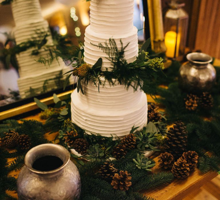 Winter Wedding Cake Table