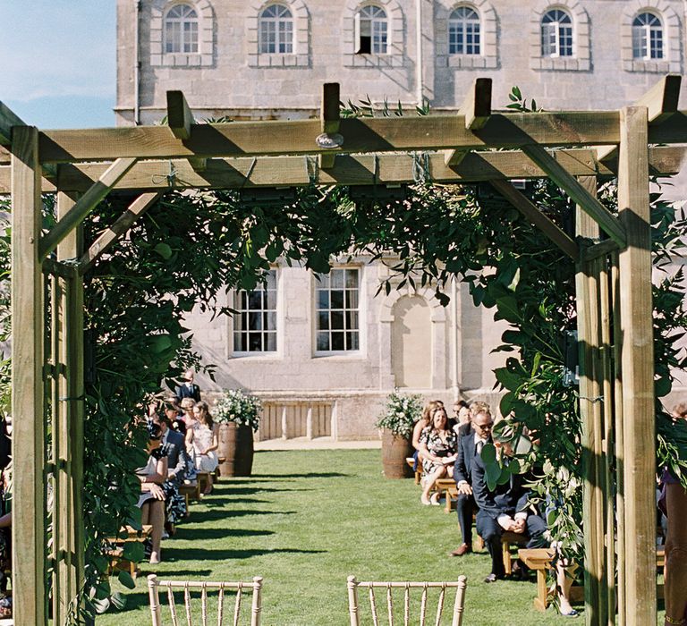 #crowedding The Garden Flower Company Floral Arch