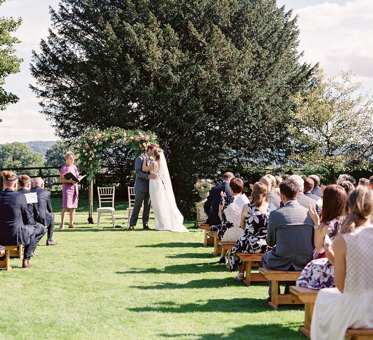 #crowedding Elmore Court outdoor ceremony