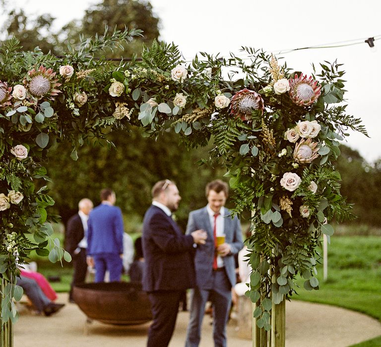 #crowedding The Garden Flower Company Floral Arch